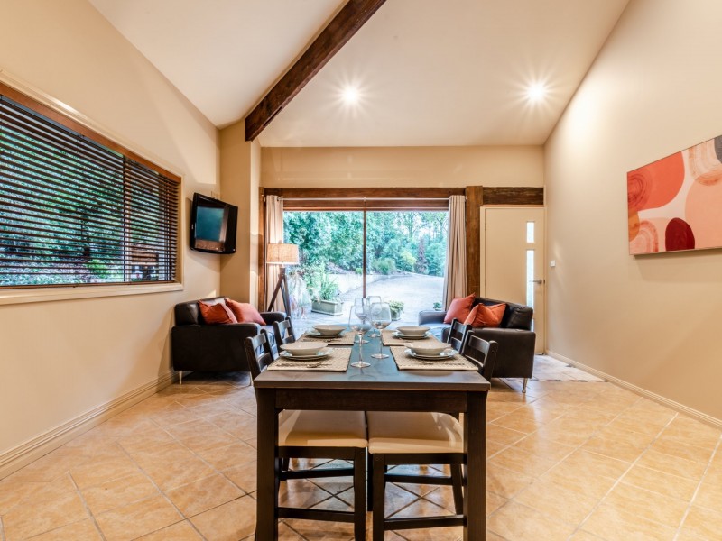 Glasshouse 2/79 Kings Road, Cooranbong NSW 2265