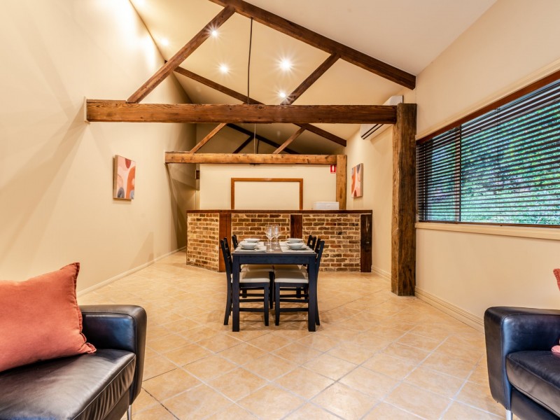 Glasshouse 2/79 Kings Road, Cooranbong NSW 2265