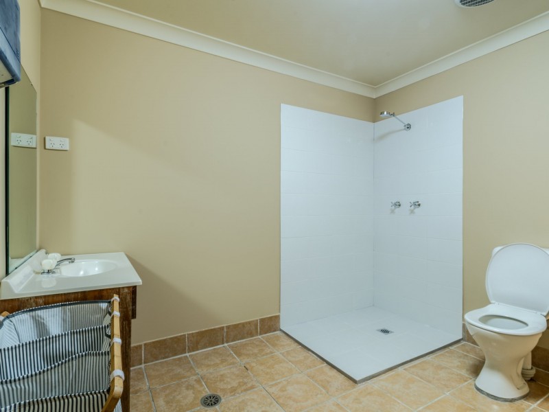 Glasshouse 2/79 Kings Road, Cooranbong NSW 2265