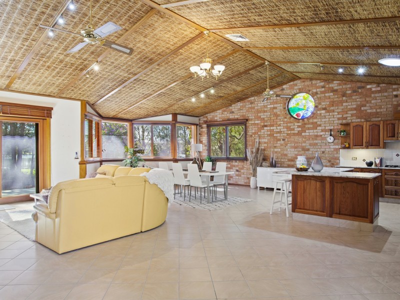 17B Macquarie Road, Morisset Park NSW 2264