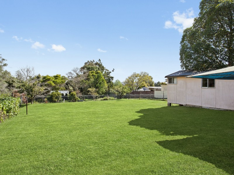 26 Coorumbung Street, Morisset NSW 2264