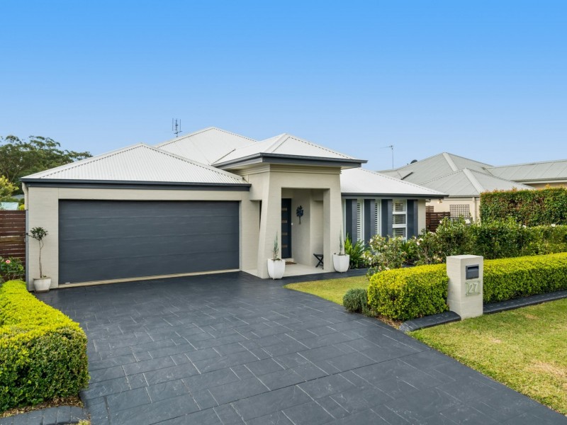 27 Trinity Point Drive, Morisset Park NSW 2264