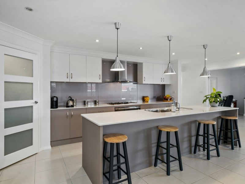 27 Trinity Point Drive, Morisset Park NSW 2264