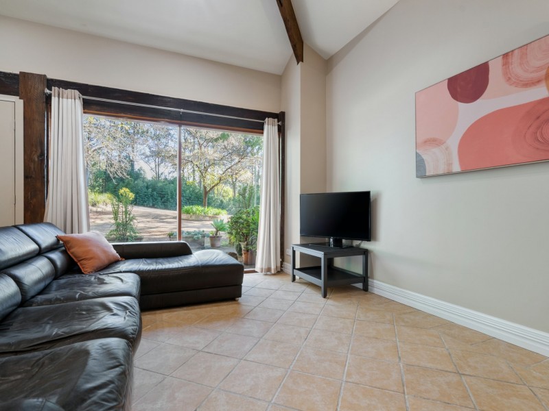 Glasshouse 1/79 Kings Road, Cooranbong NSW 2265