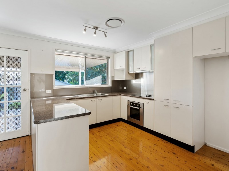 74 Campbell Parade, Mannering Park NSW 2259