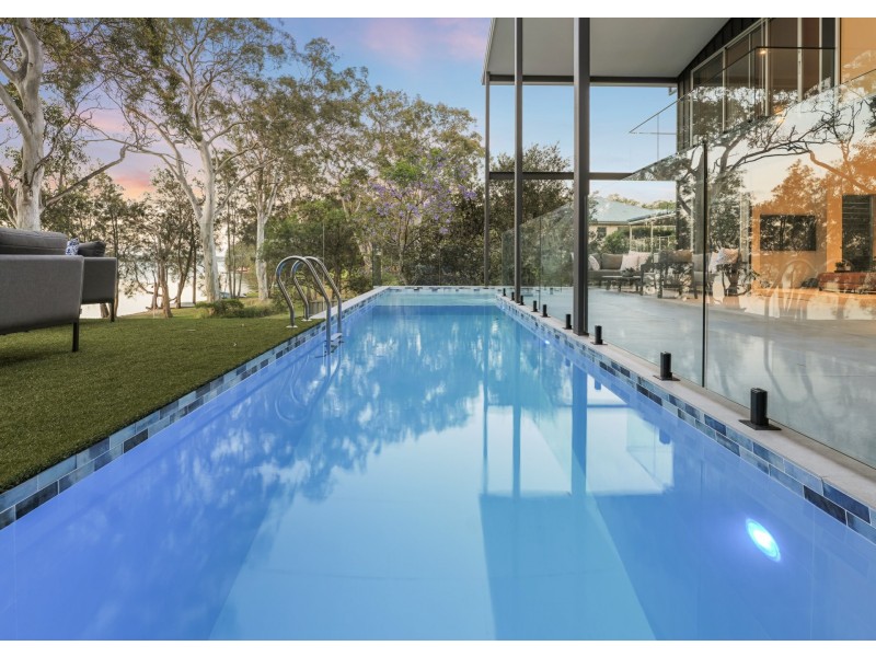 63 Vales Road, Mannering Park NSW 2259