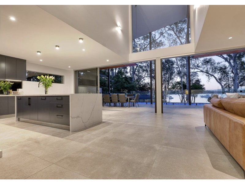 63 Vales Road, Mannering Park NSW 2259