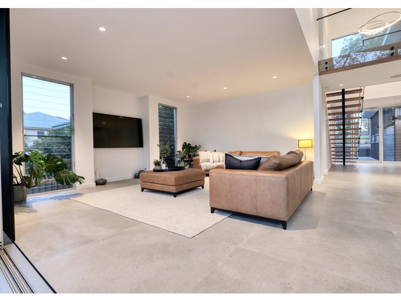 63 Vales Road, Mannering Park NSW 2259