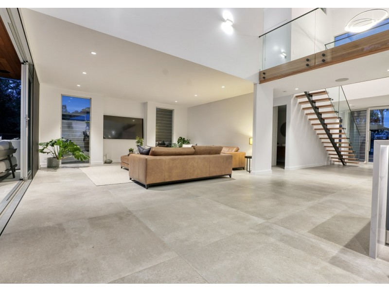 63 Vales Road, Mannering Park NSW 2259