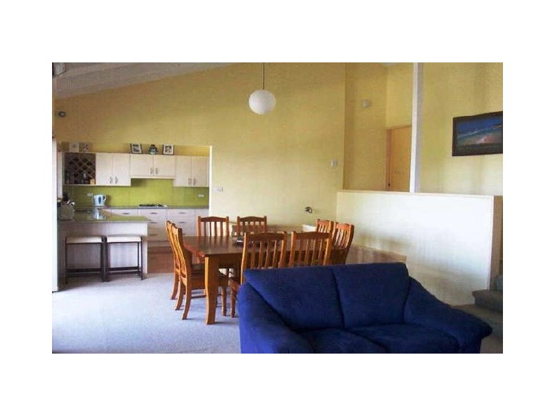 26 Sunshine Pde, Sunshine NSW 2264