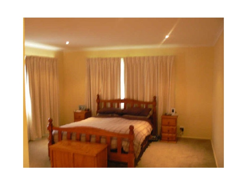 26 Sunshine Pde, Sunshine NSW 2264