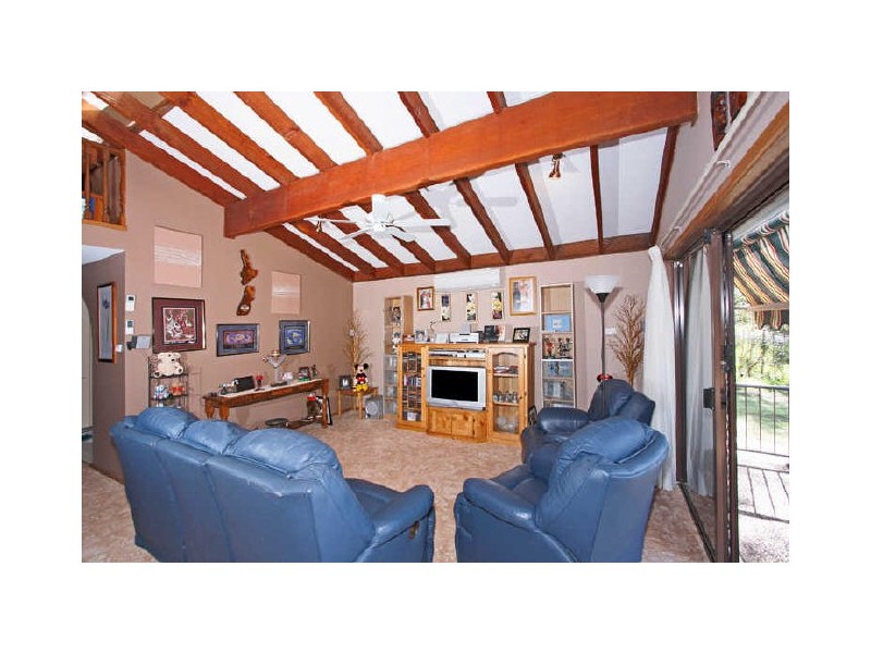 6 Waterside Avenue, Sunshine NSW 2264