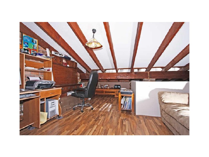 6 Waterside Avenue, Sunshine NSW 2264