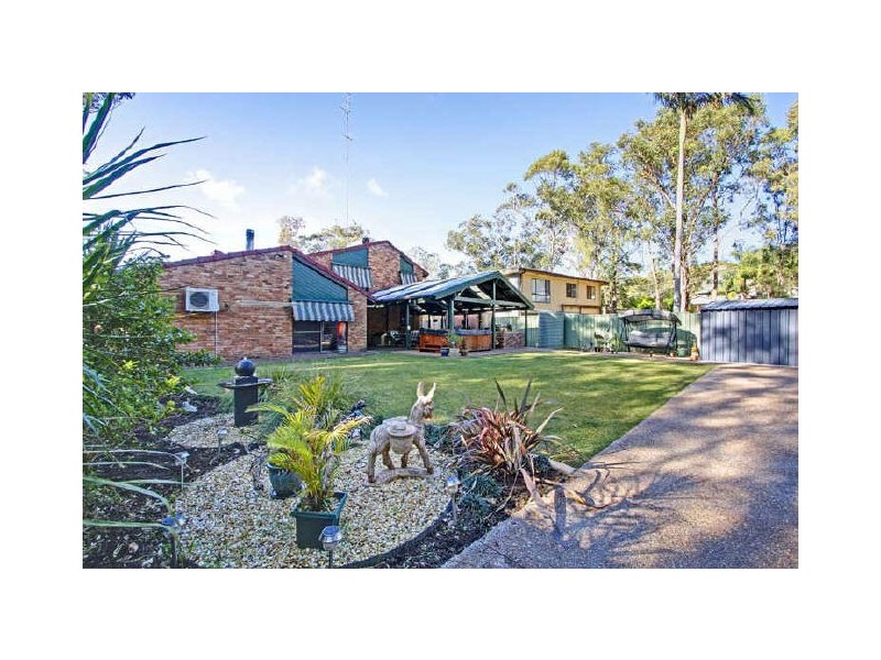 6 Waterside Avenue, Sunshine NSW 2264