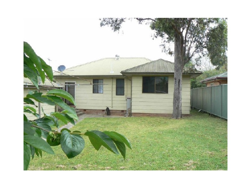 6 Cheryl Street, Mannering Park NSW 2259