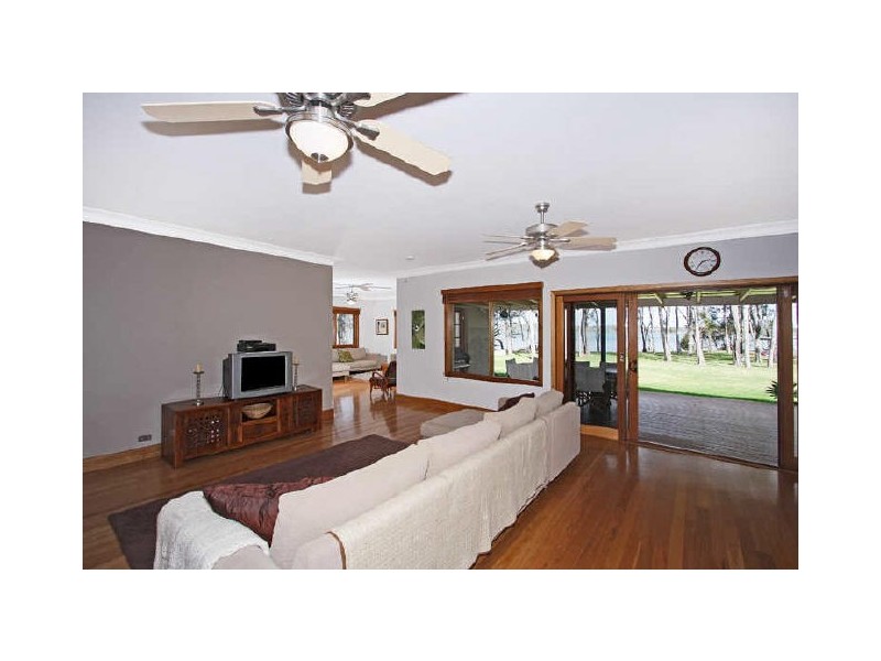 90 Stingaree Point Drive, Dora Creek NSW 2264