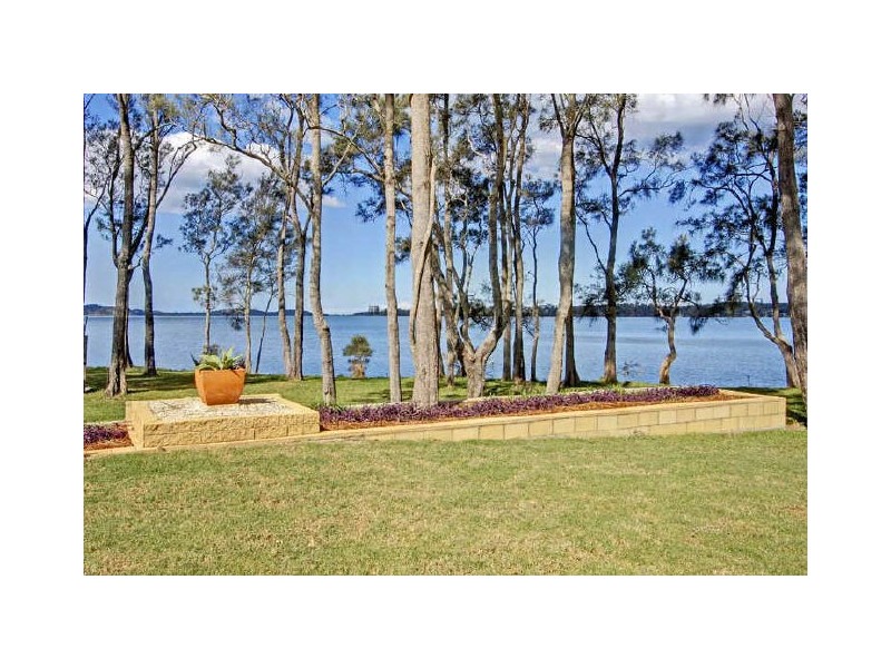 90 Stingaree Point Drive, Dora Creek NSW 2264
