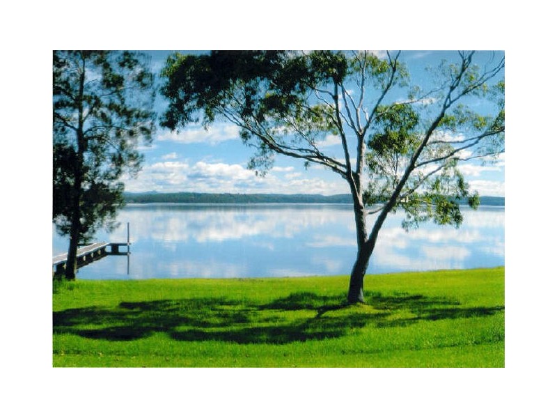 211 Grand Parade, Bonnells Bay NSW 2264