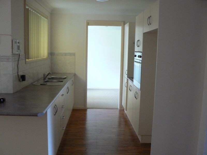 17 Rhodes Parade, Windermere Park NSW 2264