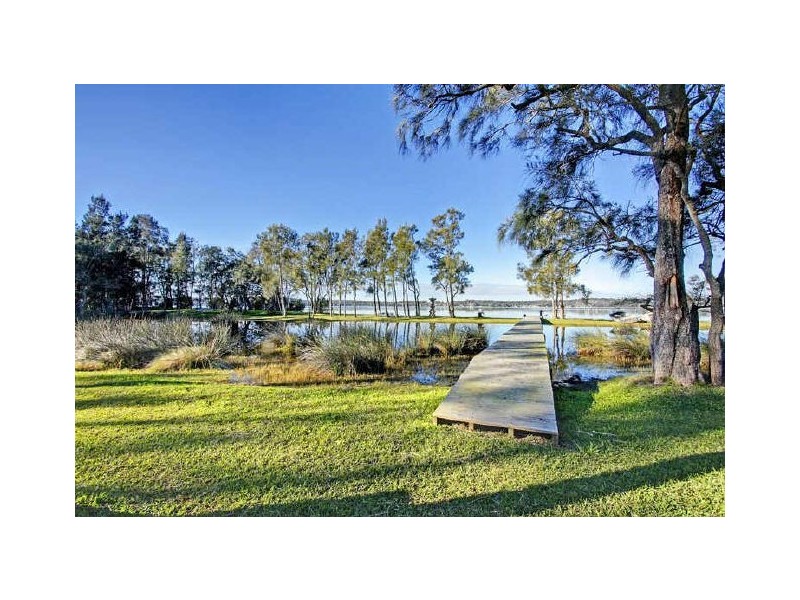 98 Stingaree Point Drive, Dora Creek NSW 2264