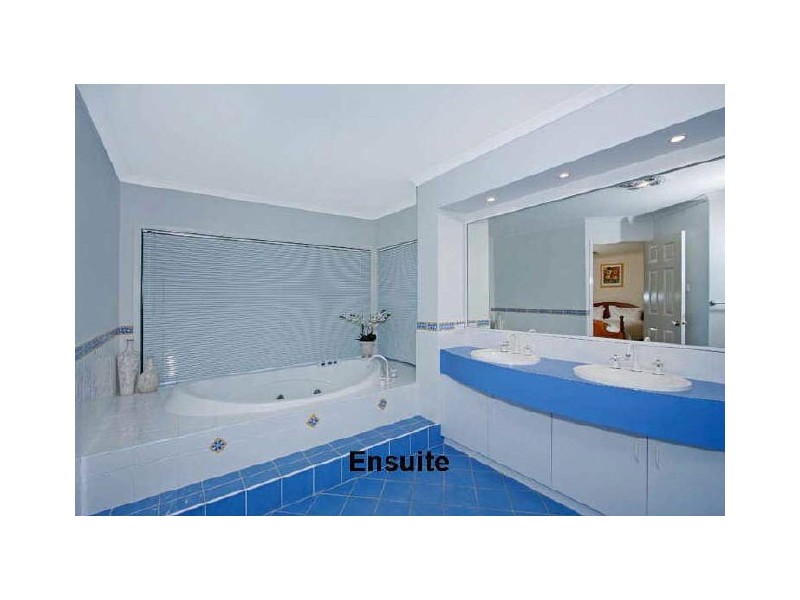 122 Kullaroo Road, Summerland Point NSW 2259