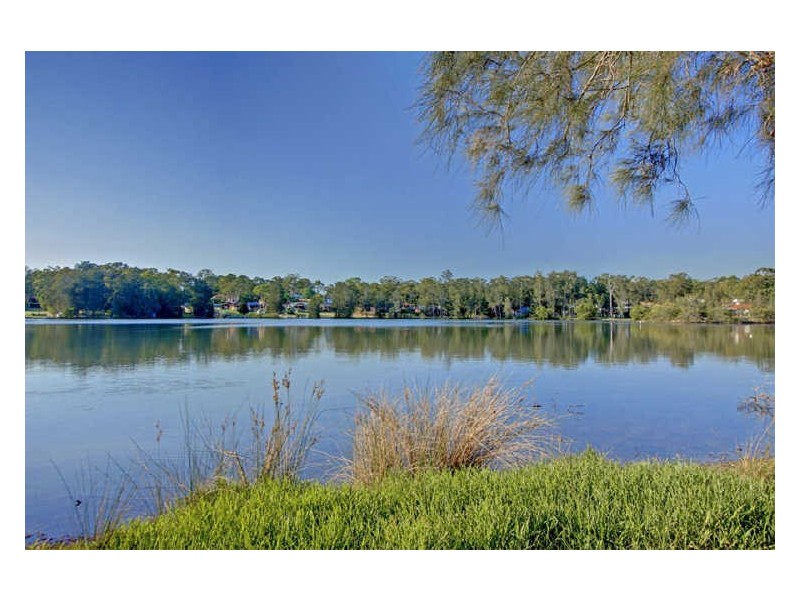 12 Rhodes Parade, Windermere Park NSW 2264