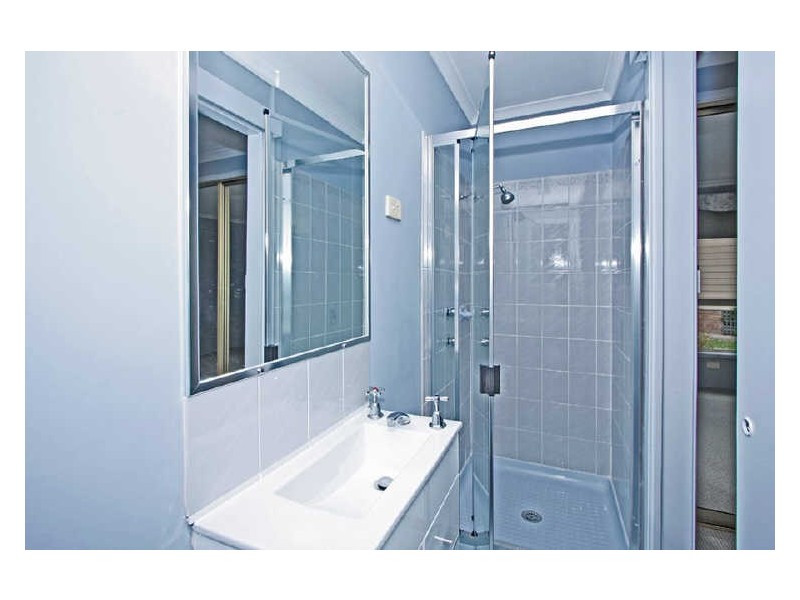 12 Rhodes Parade, Windermere Park NSW 2264