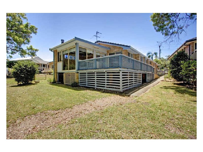 12 Rhodes Parade, Windermere Park NSW 2264