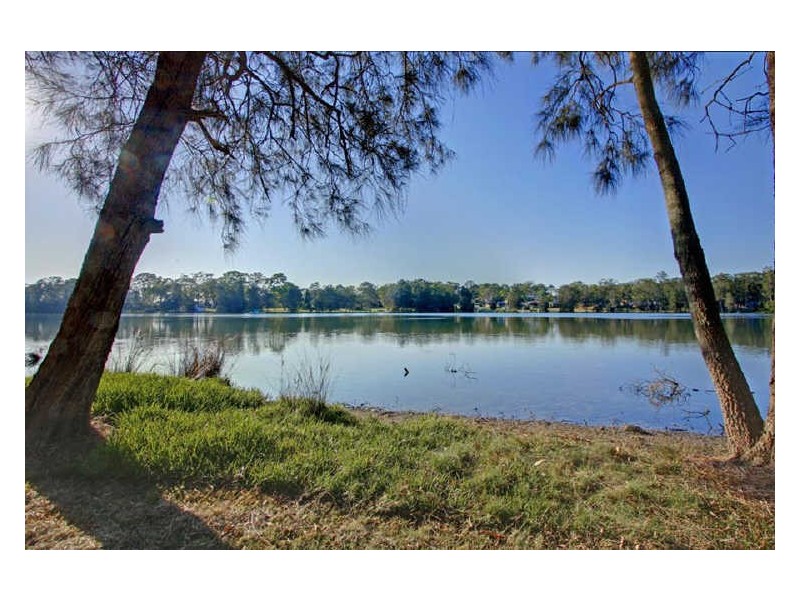 12 Rhodes Parade, Windermere Park NSW 2264