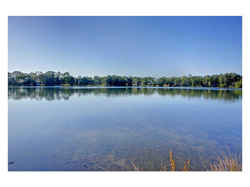 12 Rhodes Parade, Windermere Park NSW 2264