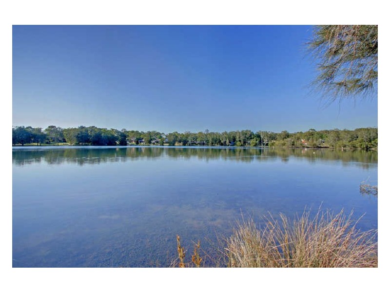 12 Rhodes Parade, Windermere Park NSW 2264