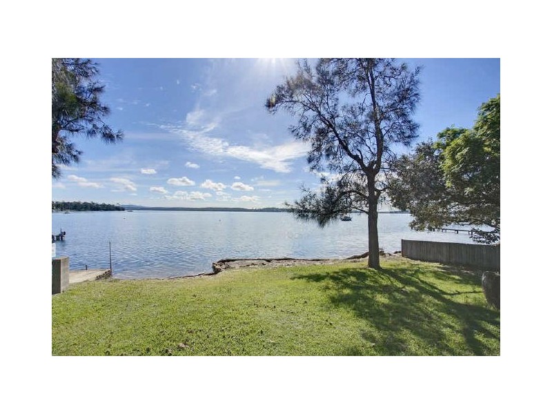 81 Beach Parade, Balcolyn NSW 2264
