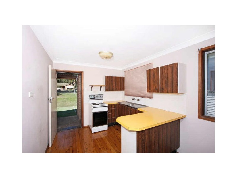 81 Beach Parade, Balcolyn NSW 2264