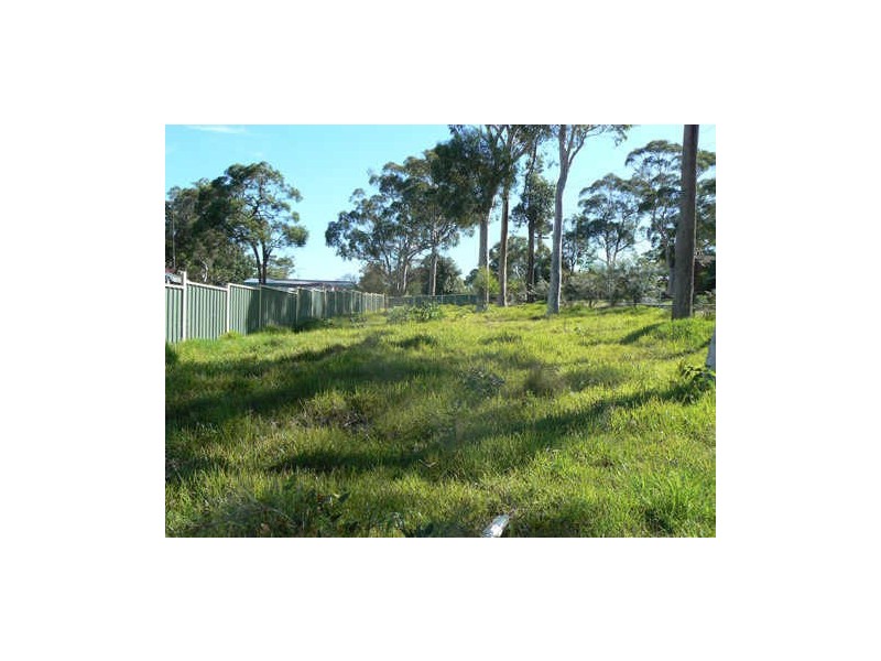 8 Asquith Avenue, Windermere Park NSW 2264