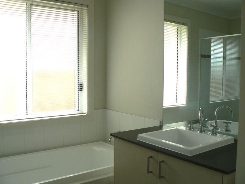 8 Celestial Drive, Morisset Park NSW 2264