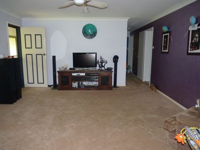 25 Dora Street, Morisset NSW 2264