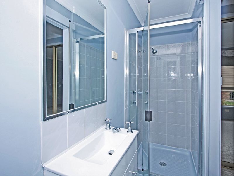 12 Rhodes Parade, Windermere Park NSW 2264