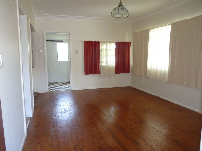 11 Amos Street, Bonnells Bay NSW 2264