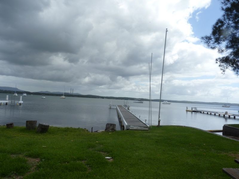 107 Grand Parade, Bonnells Bay NSW 2264