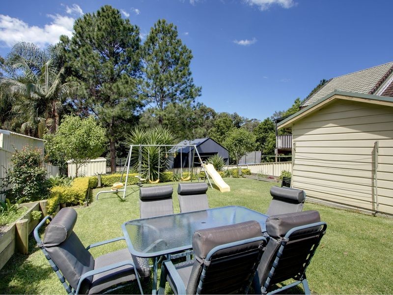 11 Hillcrest Road, Mirrabooka NSW 2264