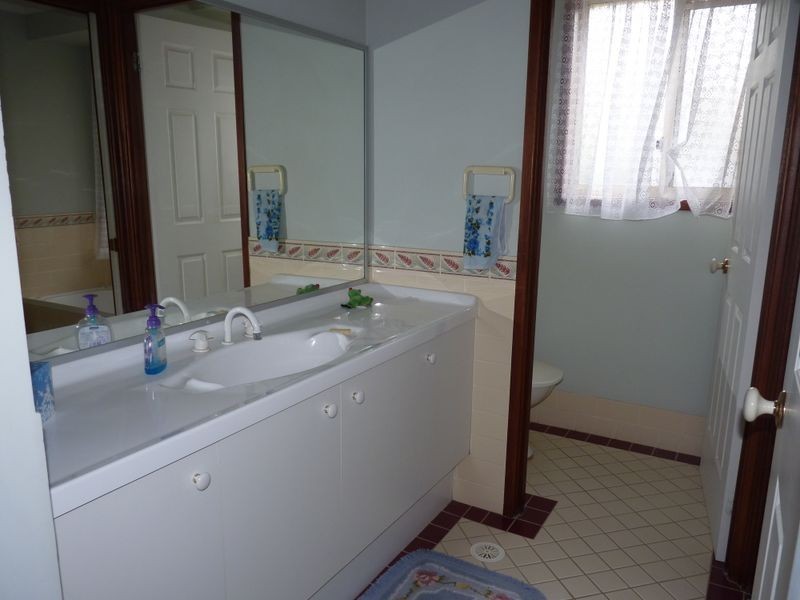 2 Jacaranda Close, Cooranbong NSW 2265