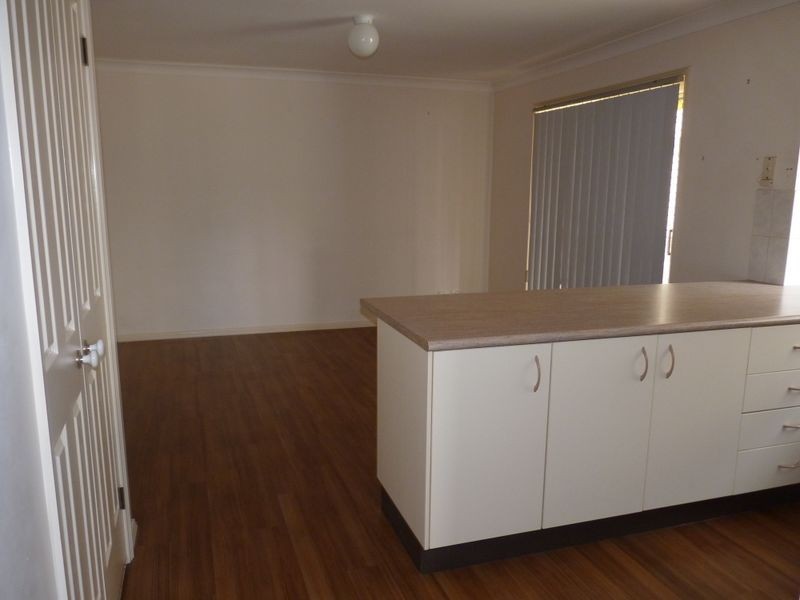 21 Rhodes Parade, Windermere Park NSW 2264