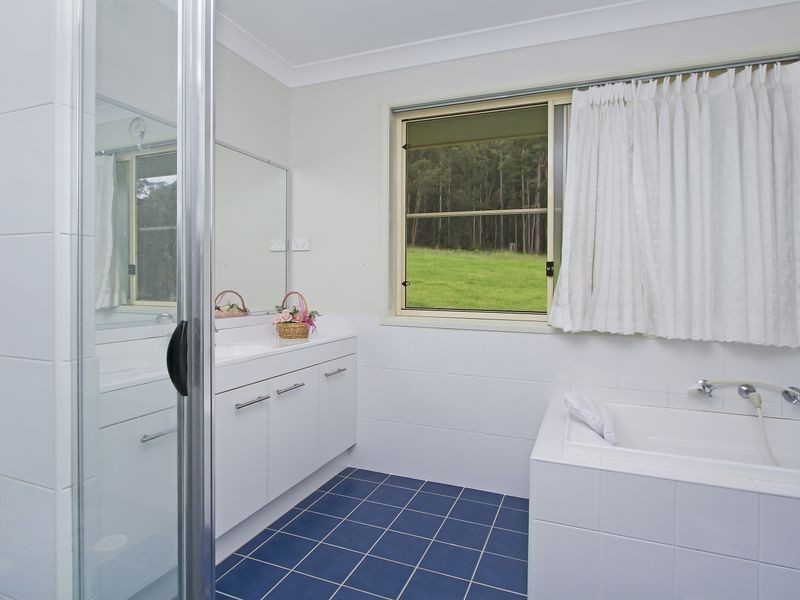111 Matthews Valley Road, Cooranbong NSW 2265