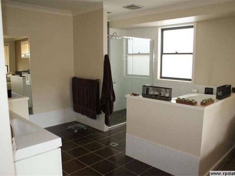 196 Freemans Drive, Morisset NSW 2264