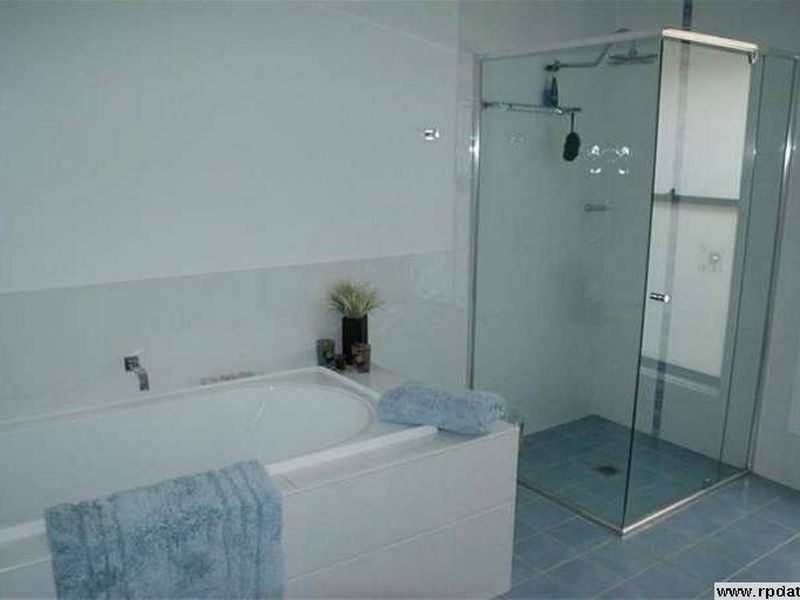 196 Freemans Drive, Morisset NSW 2264