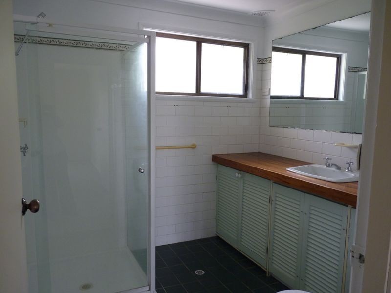 102 Grand Parade, Bonnells Bay NSW 2264