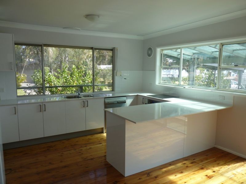 119 Grand Parade, Bonnells Bay NSW 2264