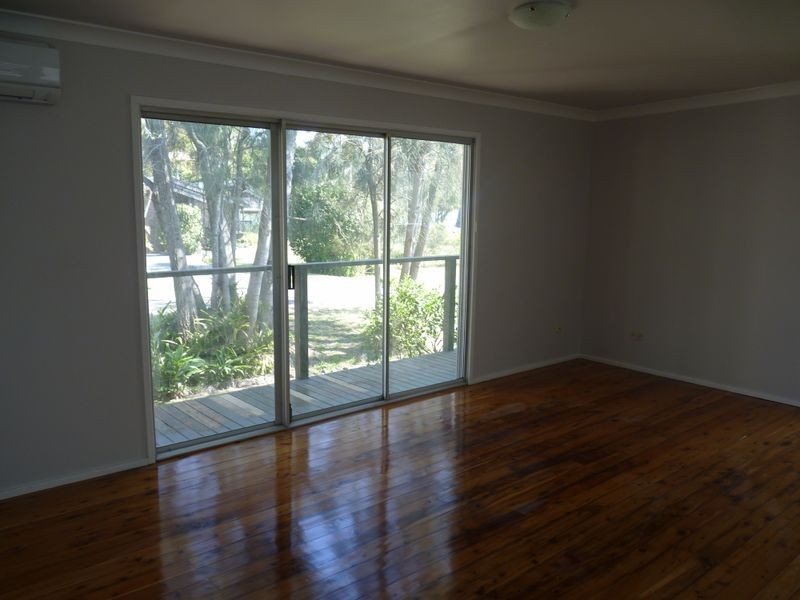 119 Grand Parade, Bonnells Bay NSW 2264