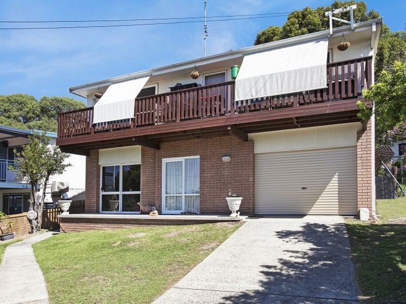 12 Maitland Avenue, Sunshine NSW 2264