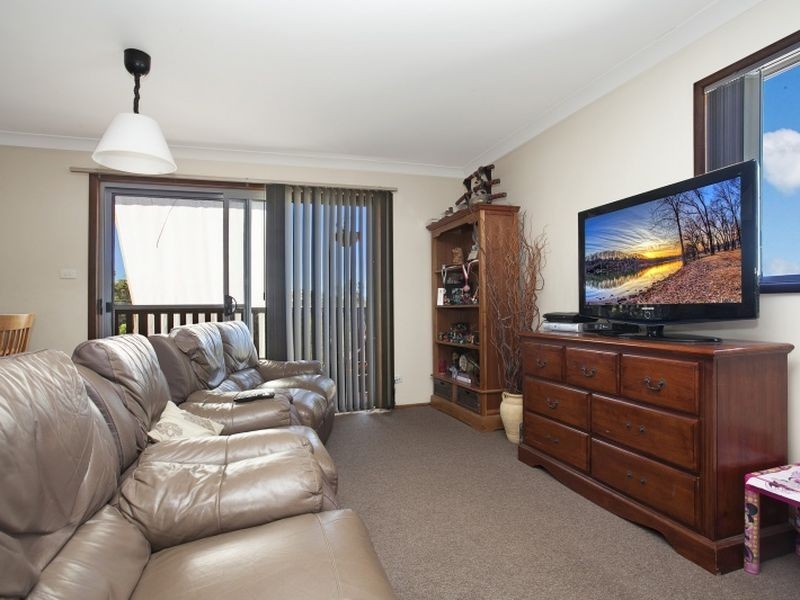 12 Maitland Avenue, Sunshine NSW 2264